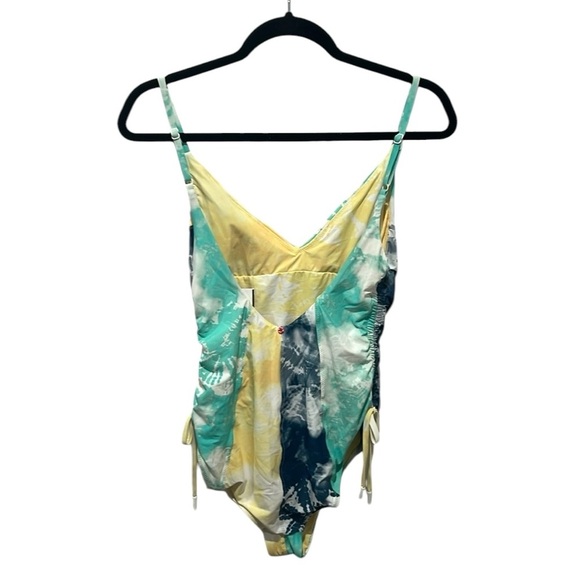 Red Carter ruched maillot tye dye whole piece bathing suit size Large NWT - Picture 3 of 10